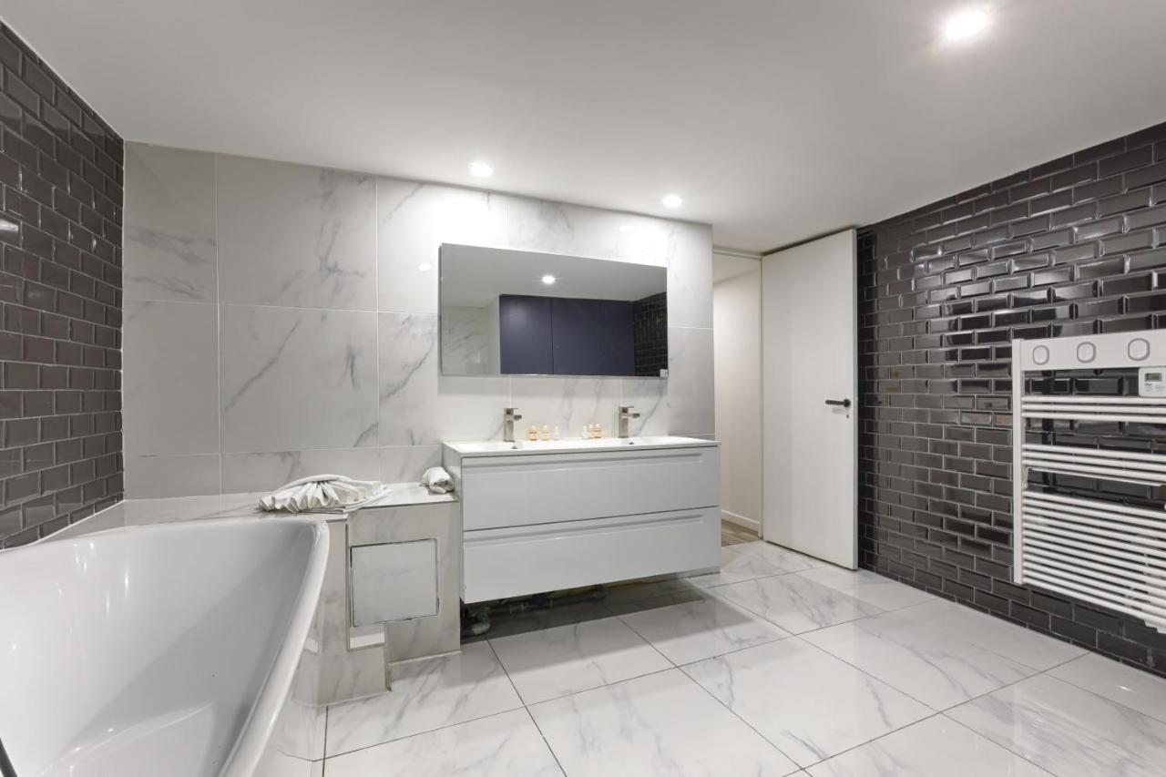 Amazing Luxury Triplex 3Br/8P - Arc De Triomphe Apartment ปารีส ภายนอก รูปภาพ